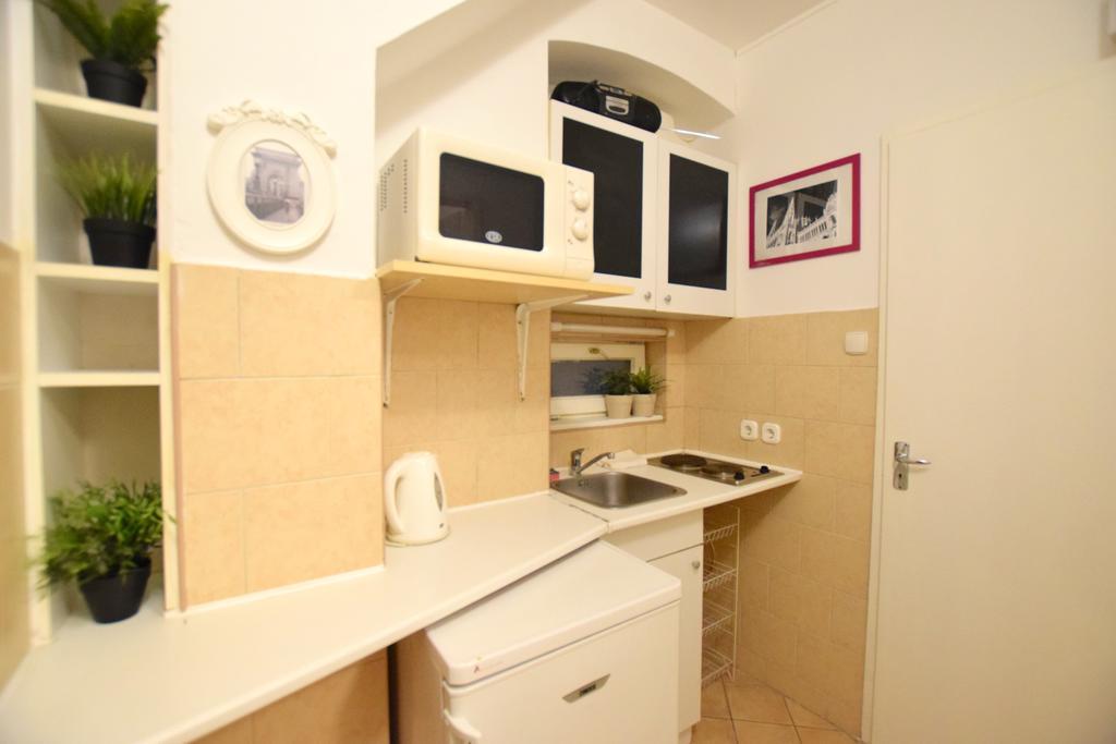 בודפשט Budget Apartment By Hi5 - Oktober 6 Str 4 מראה חיצוני תמונה